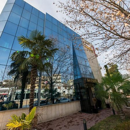 Hotel Denver Tirana Zewnętrze zdjęcie