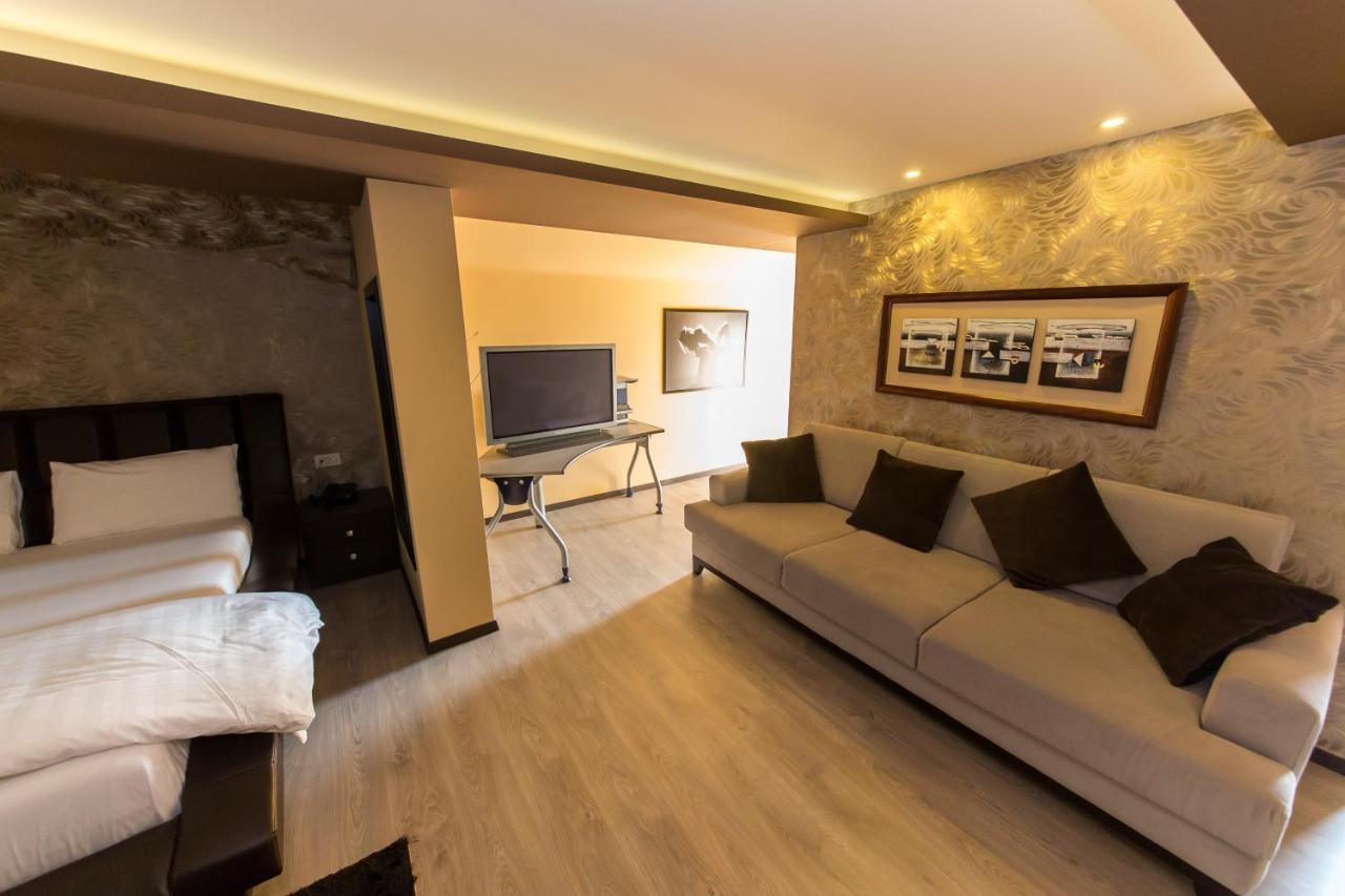 Hotel Denver Tirana Zewnętrze zdjęcie