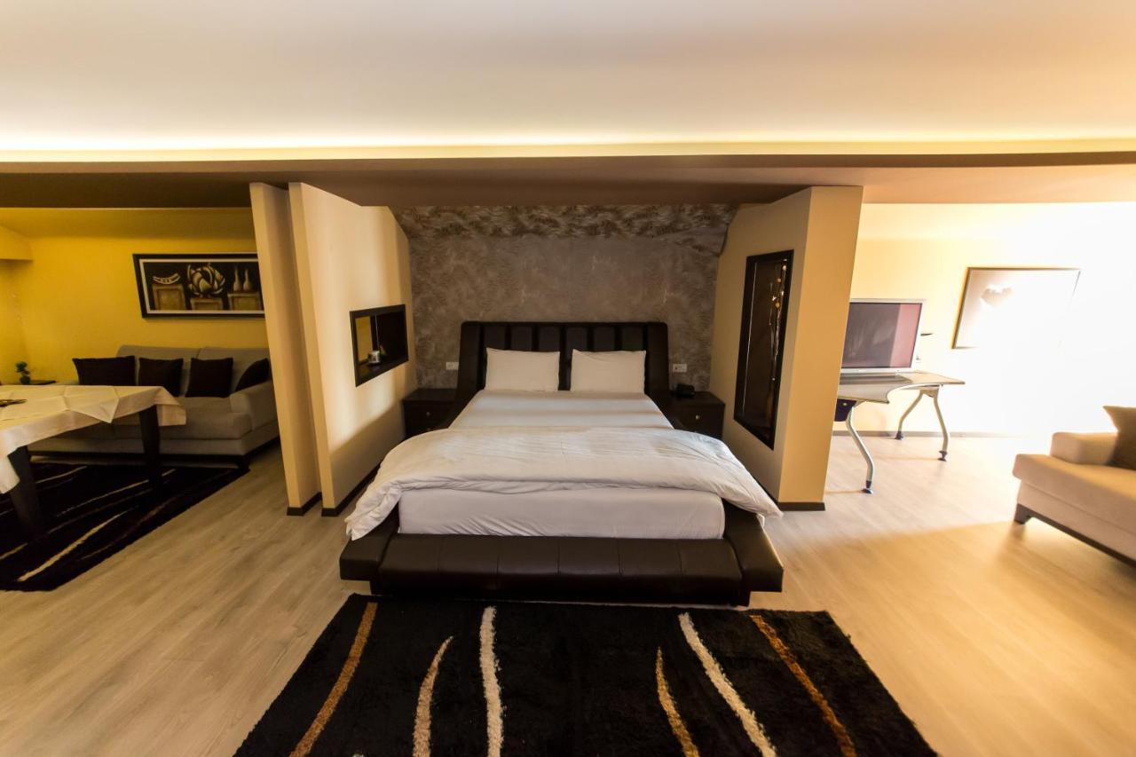 Hotel Denver Tirana Zewnętrze zdjęcie