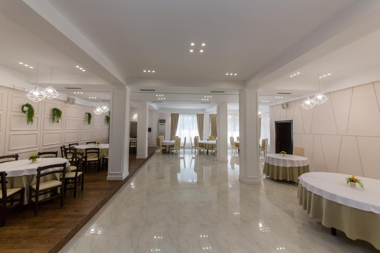 Hotel Denver Tirana Zewnętrze zdjęcie